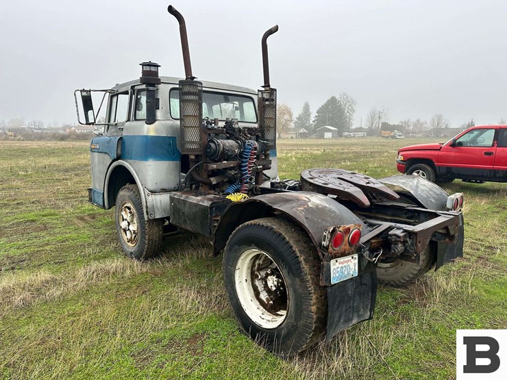 ford-tractor-image-3