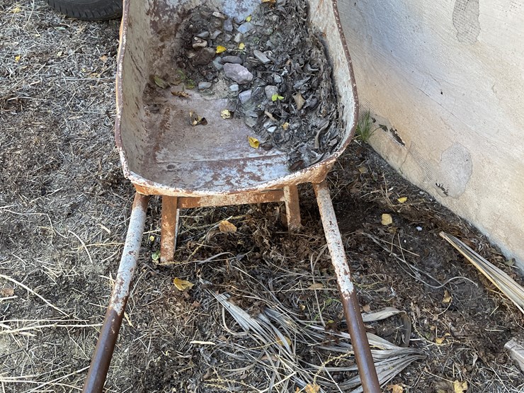 #3698-•-wheelbarrow-image-7