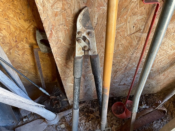 #3673-•-yard-tools-image-7