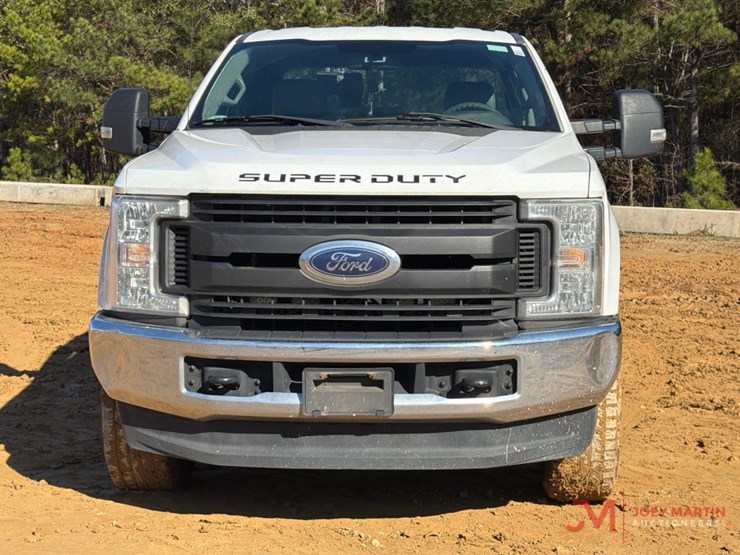 ford-f250-xl-image-8