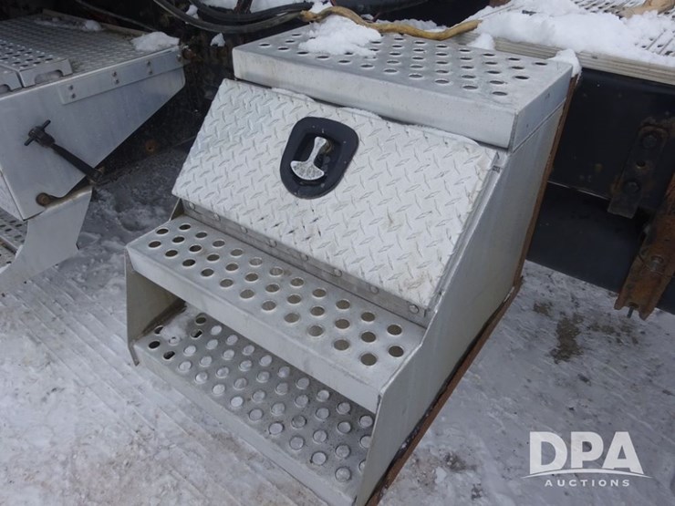 2007-freightliner-columbia-112-image-104