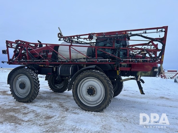 case-ih-patriot-3330-image-7