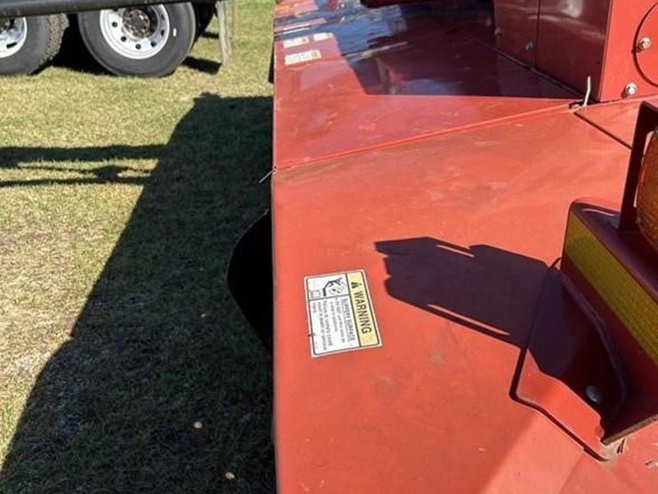 2014-new-holland-h7460-image-29