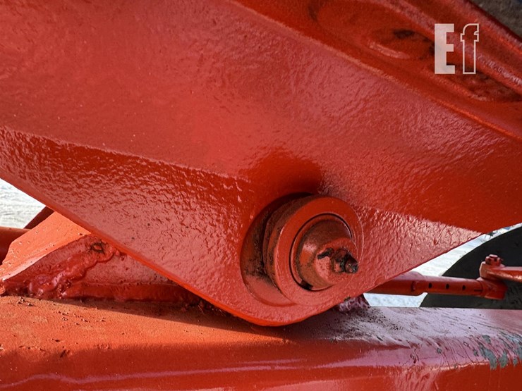 j-i-case-2290-image-24