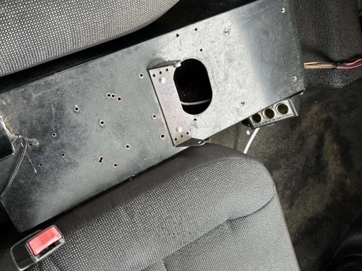 2004-ford-crown-victoria-sedan-image-20