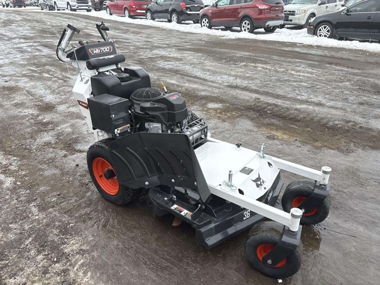 2023-bobcat-wb700-36in-walk-behind-mower-image-5