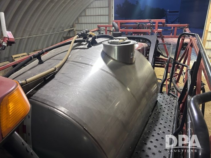 case-ih-patriot-3330-image-25