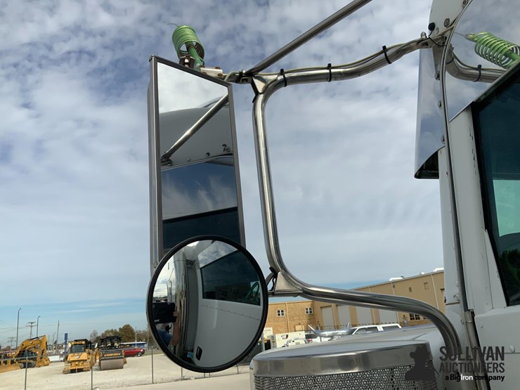 2006-peterbilt-379-image-15