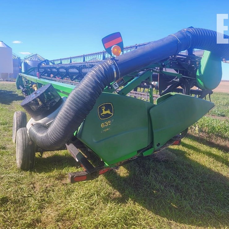 JOHN DEERE 635F