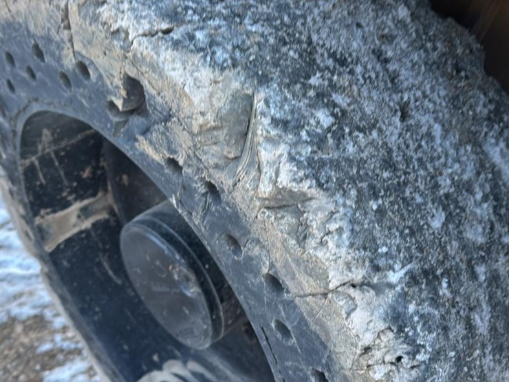 caterpillar-908h-image-27