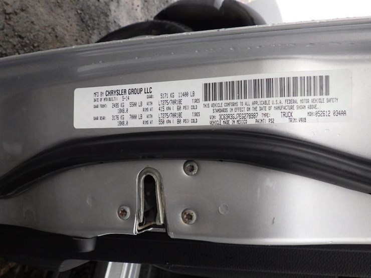 2014-dodge-3500-image-51