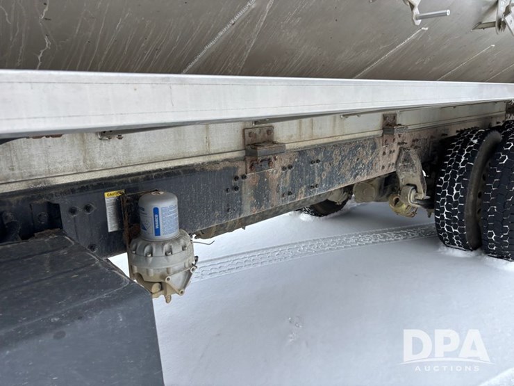 freightliner-114sd-image-42