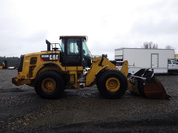 2017-caterpillar-950m-image-3