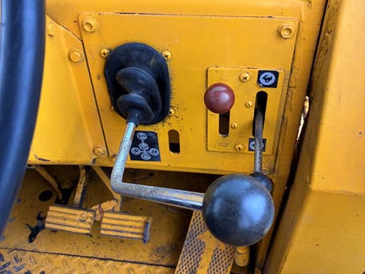 case-ih-3400-image-28