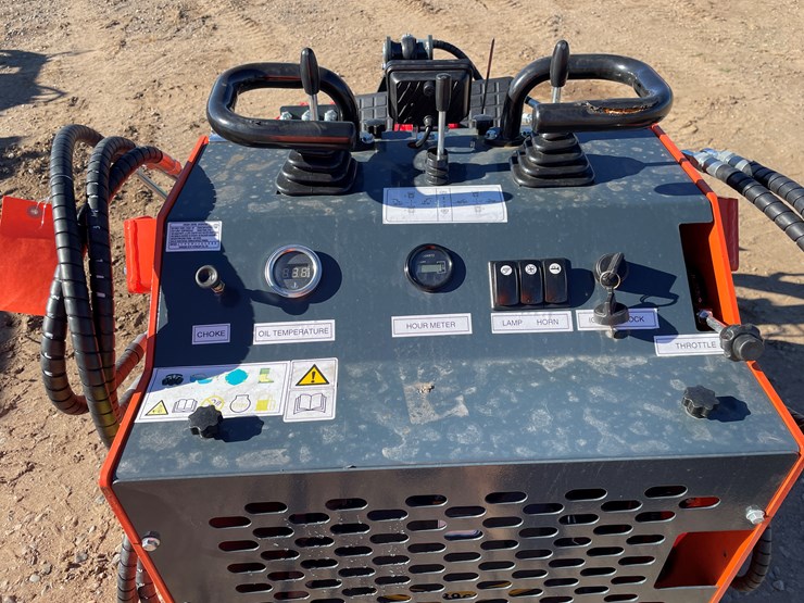 #9376-•-unused-2025-landhero-mini-skid-steer-image-6