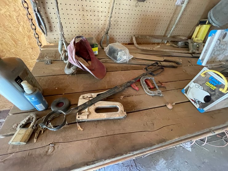 #3672-•-tools-and-large-wooden-table-image-9