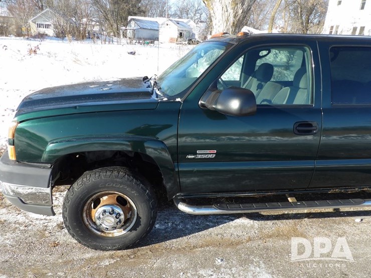 2005-chevrolet-silverado-3500-image-13