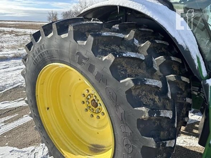 2023-john-deere-6r-155-image-9