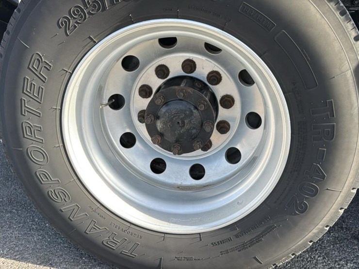 2019-kenworth-t680-image-50