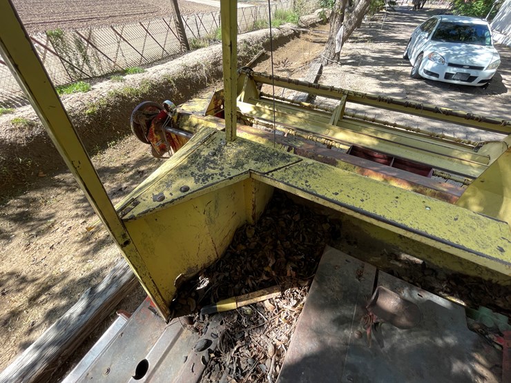 #3653-•-new-holland-swather-image-43