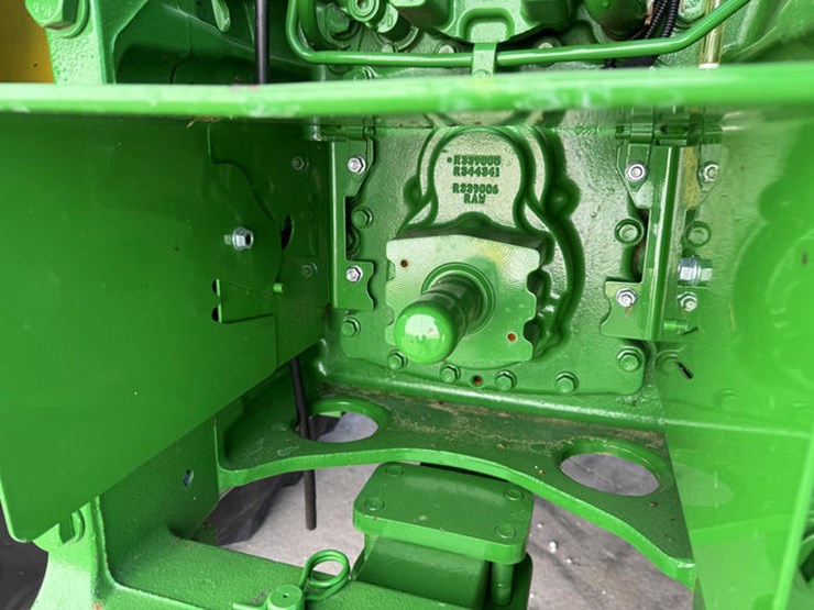john-deere-8r-370-image-18