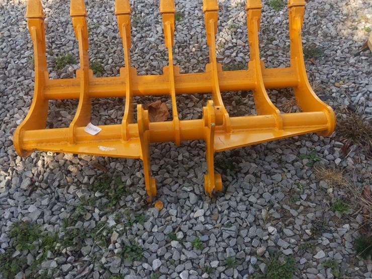 caterpillar-307-image-1