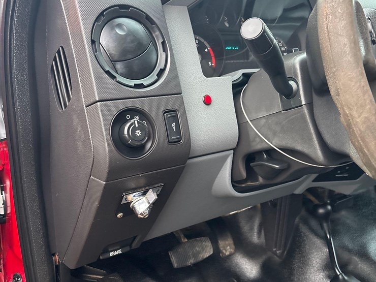 2012-ford-f550-image-16