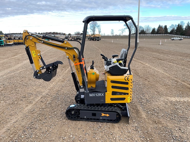 #9209-•-2025-unused-cfg-mini-excavator-image-2