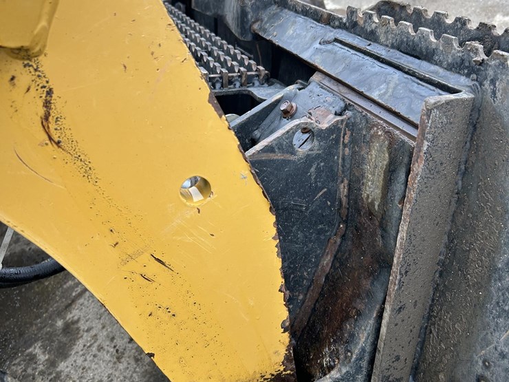 caterpillar-262d-image-33