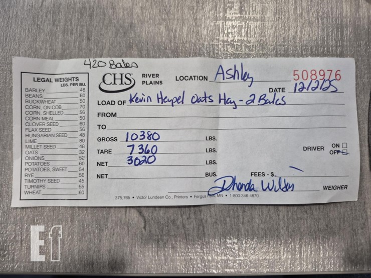 420x-2025-oats-hay-bales-image-3