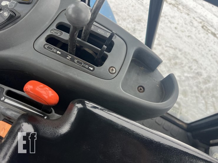 new-holland-tv140-image-50