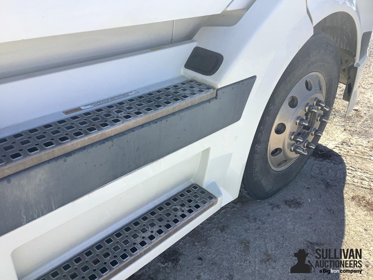 2003-volvo-vnl-t/a-truck-tractor-image-17