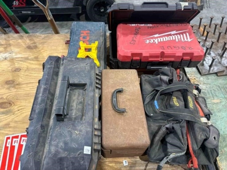 empty-tool-cases-&-tool-bags-image-1