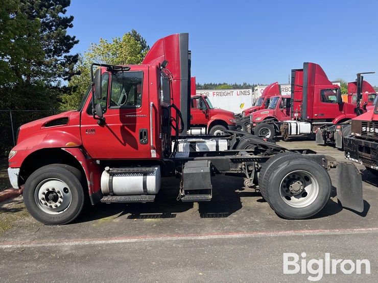 2007-international-durastar-4400-image-4