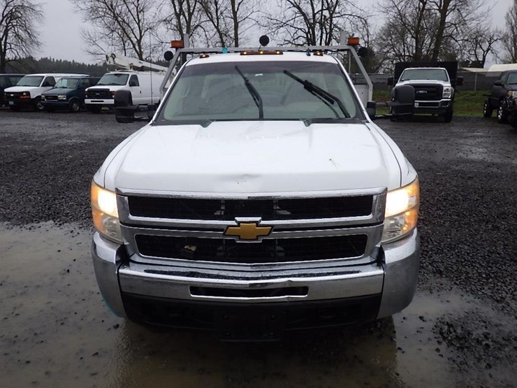 chevrolet-3500-image-2