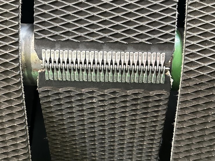 2018-john-deere-560m-image-29