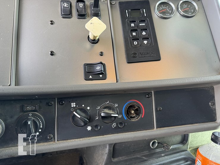 2014-kenworth-t370-image-69