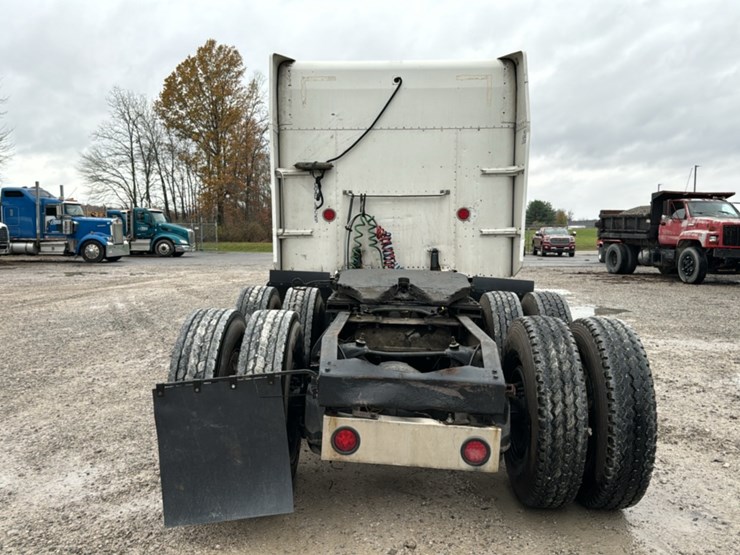 2006-peterbilt-379-image-4