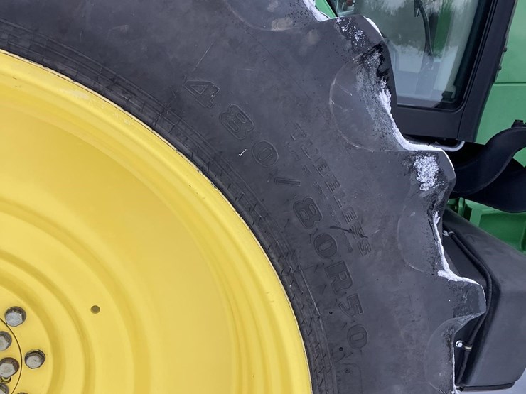 2010-john-deere-8295r-image-37