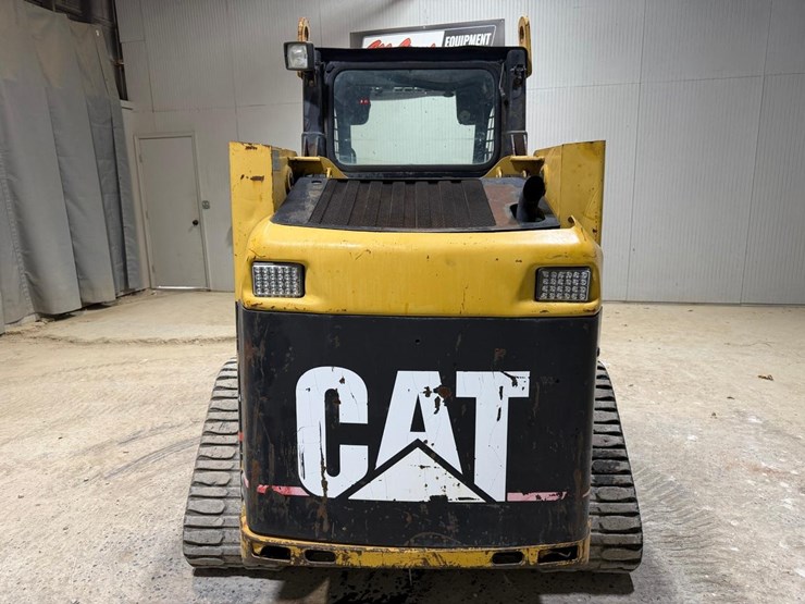 caterpillar-247b-image-4