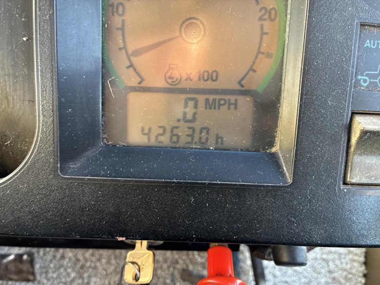 john-deere-4555-image-80