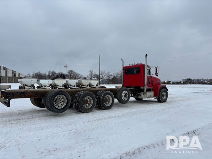 peterbilt-365-image-7