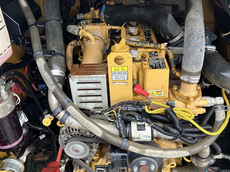 caterpillar-262d-image-17