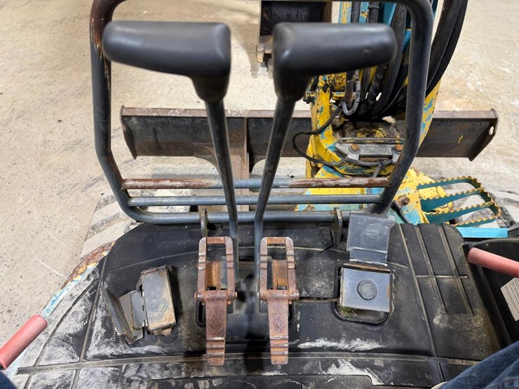 komatsu-pc50mr-image-24