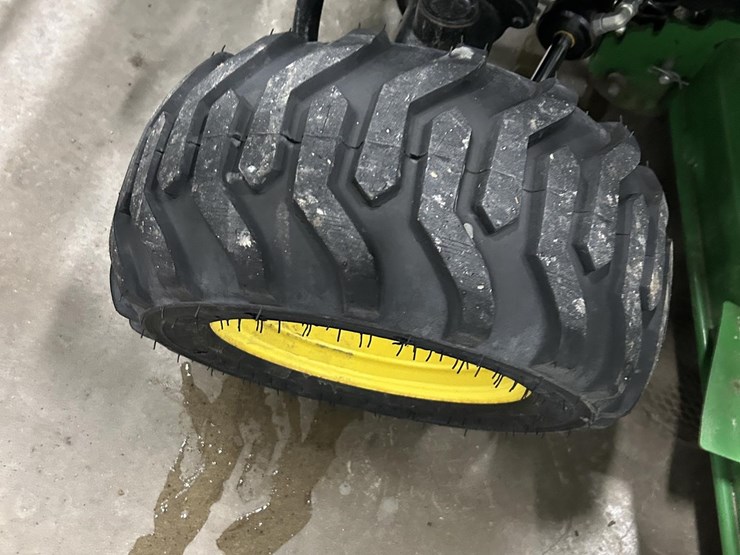 john-deere-1025r-image-28