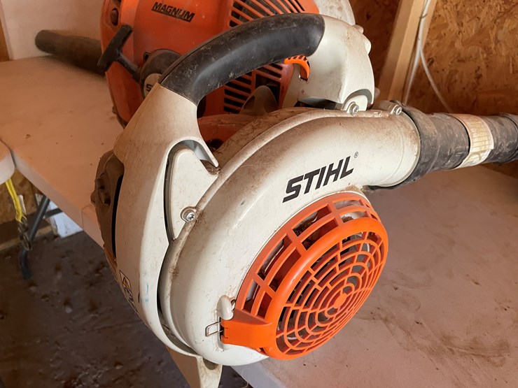 #3686-•-(2)-stihl-leaf-blowers-image-6