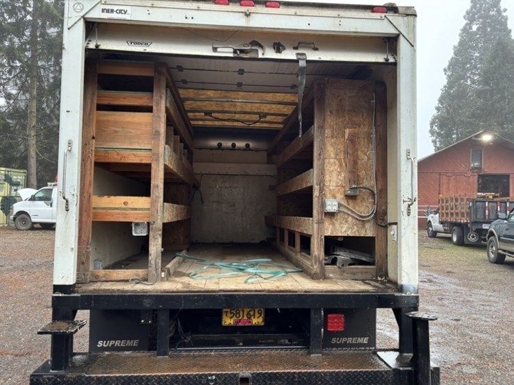 2005-ford-e450-sd-image-16