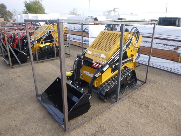 2025-agt-mx-crt23-skid-steer-track-loader-image-1