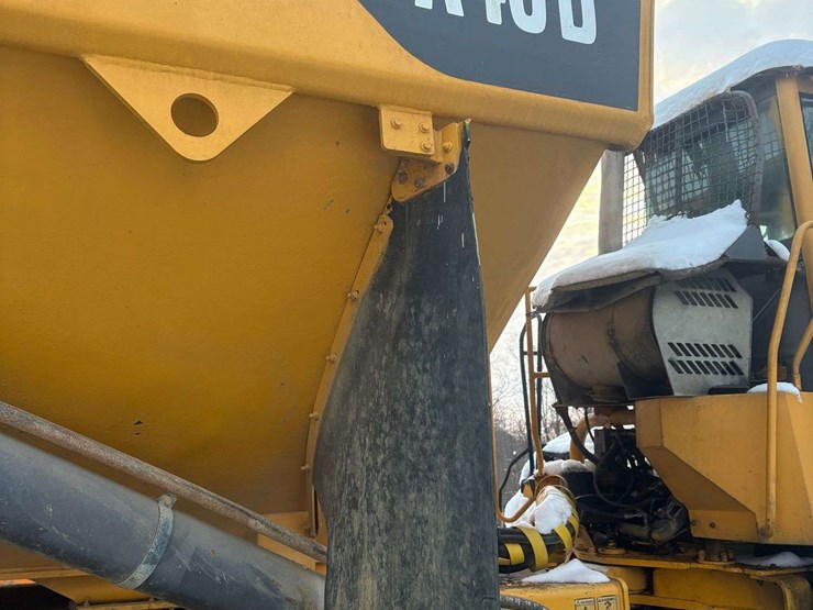 2000-volvo-a40d-image-7