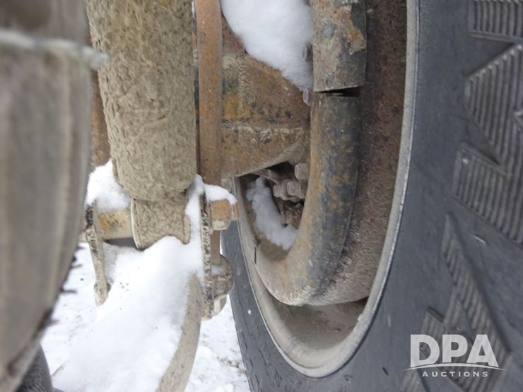 2007-freightliner-columbia-112-image-52